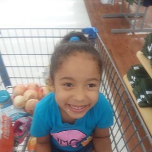 Meet your Posher, Dina